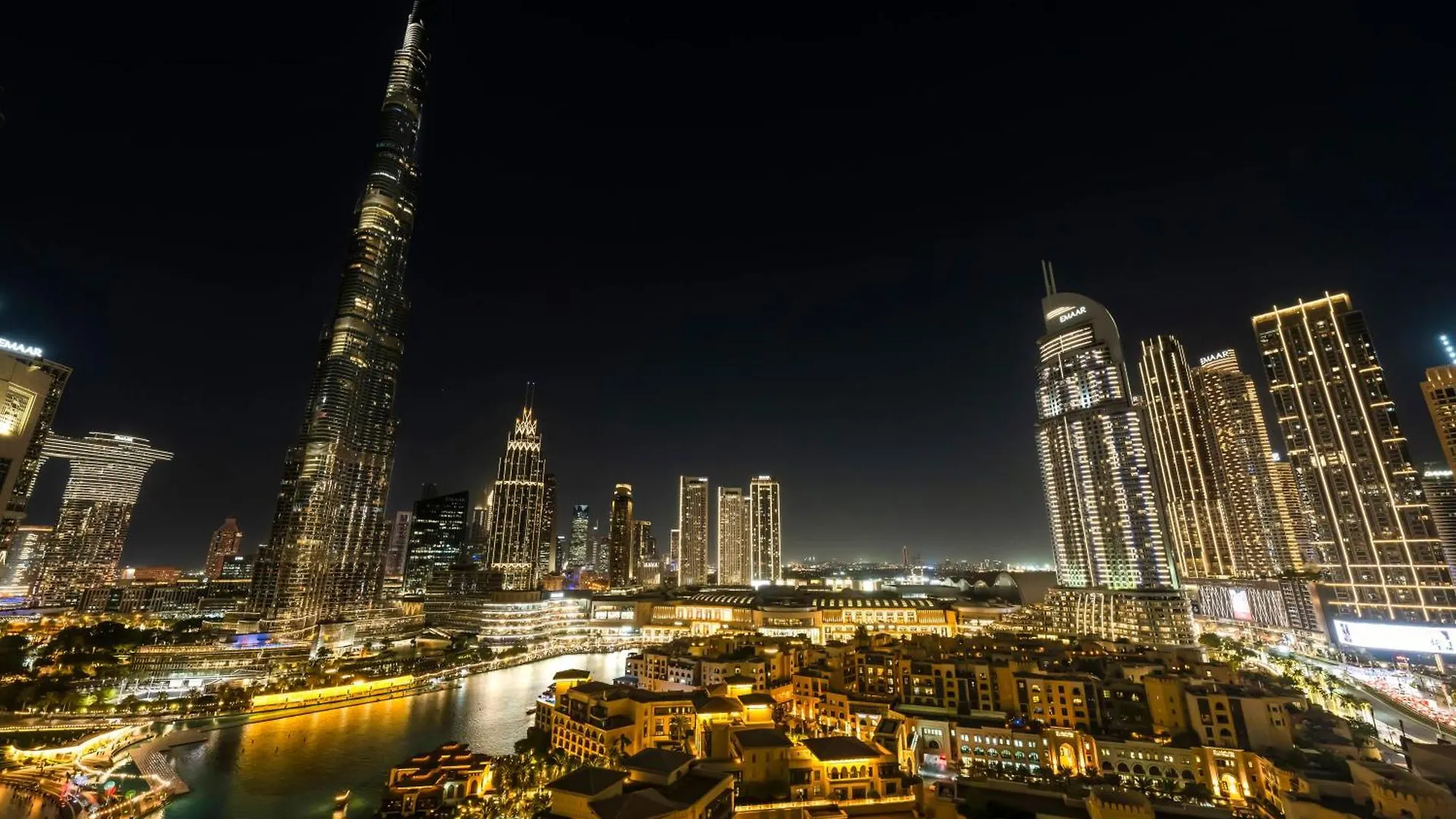 4 Bhk In Downtown With Iconic Burj Khalifa Views, 2 Minutes Walk To Dubai Mall
