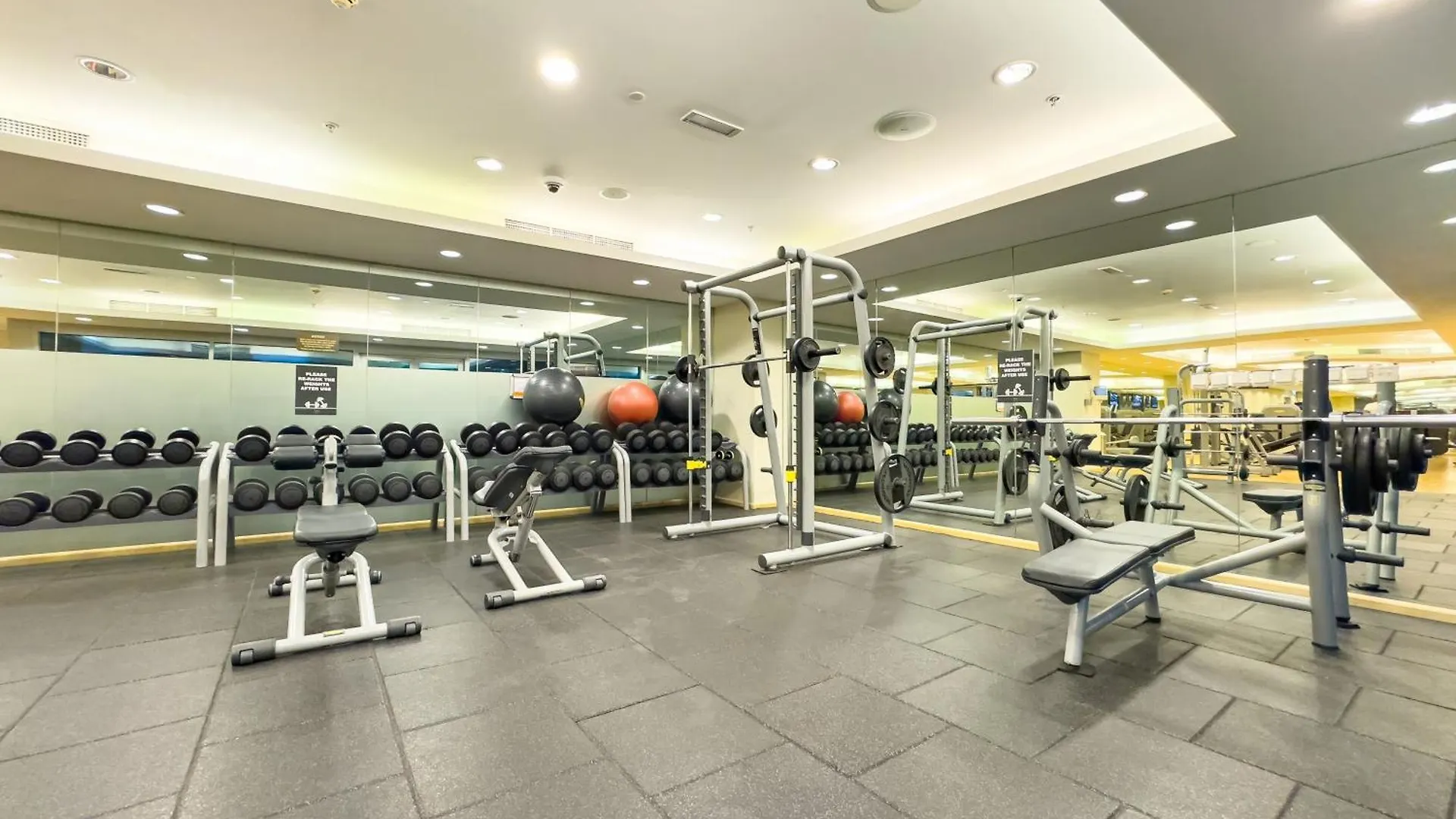 4 Bhk In Downtown With Iconic Burj Khalifa Views, 2 Minutes Walk To Dubai Mall Appartamento
